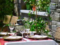 Alekas Restaurant Veranda 2